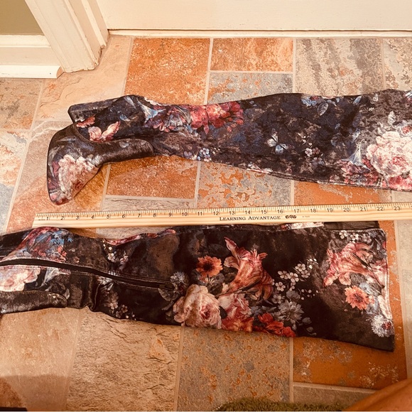 👢Incredible Over the Knee Velvet Floral Pattern High Heel Boots! - Picture 13 of 16